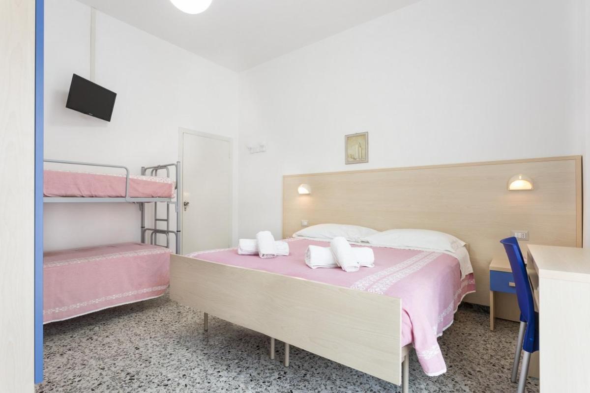 Room And Breakfast Da Laura Белларія-Іджеа-Марина Екстер'єр фото